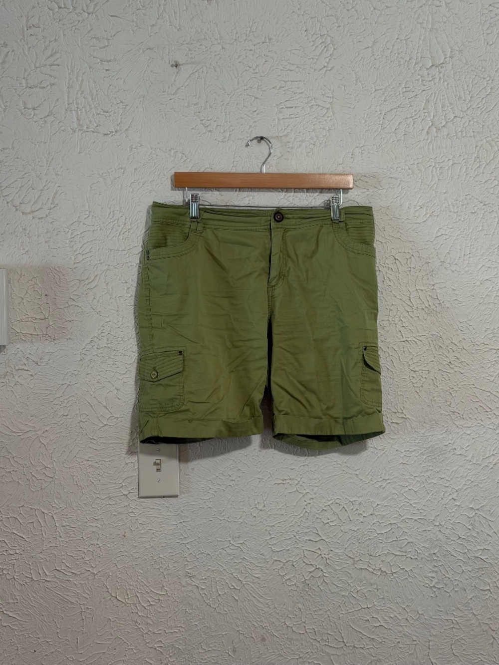 Tribal Women’s Olive Green Bermuda Shorts Size 10 Cotton Blend
